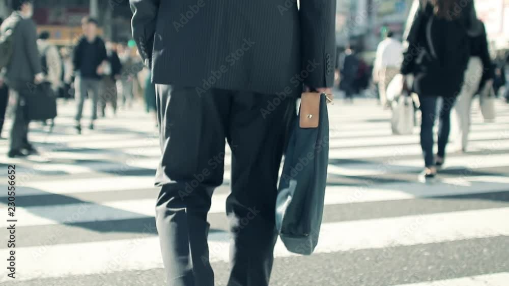 出勤するビジネスマン 出勤するビジネスマン