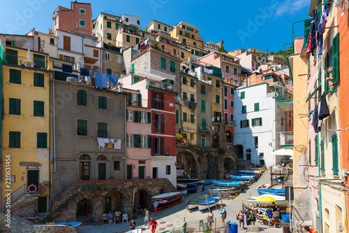 Old town with colorful houses in Riomaggiore, Riomaggiore, Cinque Terre, UNESCO World Heritage Site, La Spezia province, Liguria, Italy, Europe