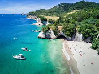 Poster Cathedral Cove Luchtopname Cathedral Cove kustlandschap  © RLS Photo