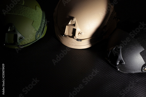 Εκτύπωση καμβά nato military helmets on black background