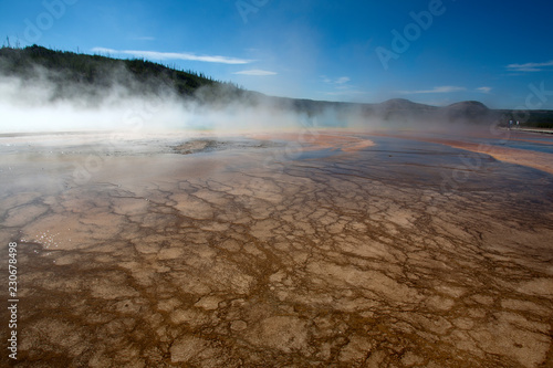 geyser in yellowstone © sangwon