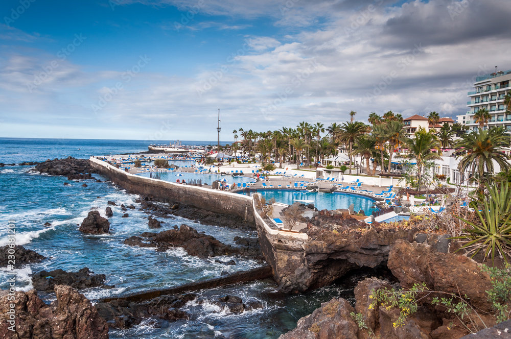 Piscines naturales de Puerto de la Cruz à Tenerife Piscines naturales de Puerto de la Cruz à Tenerife
