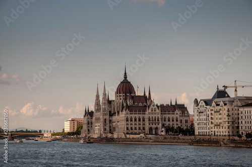 parliament in budapest © Chris Scholz