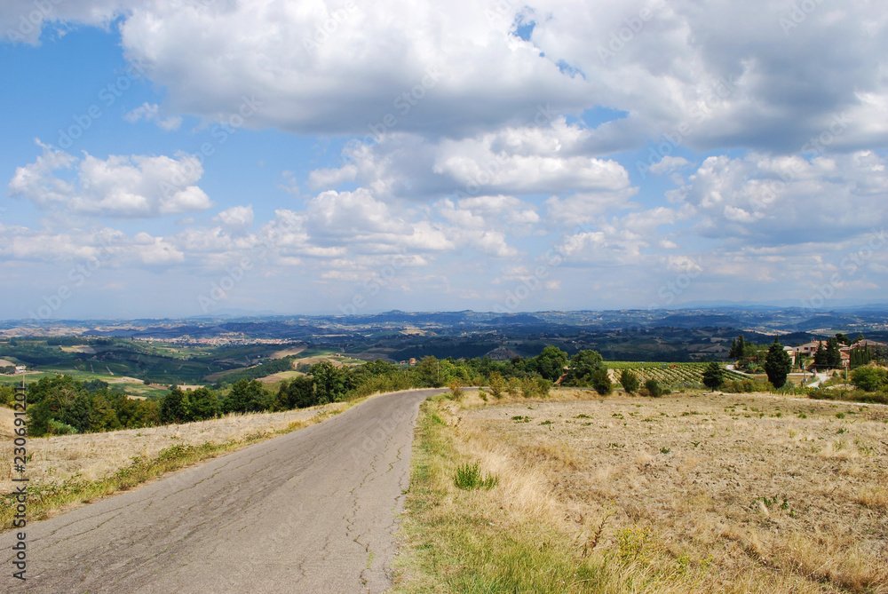 Campagna toscana alle porte di San Gimignano Campagna toscana alle porte di San Gimignano