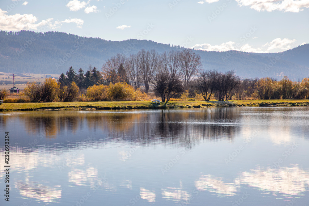 Fototapeta premium Idaho Mountain Pond