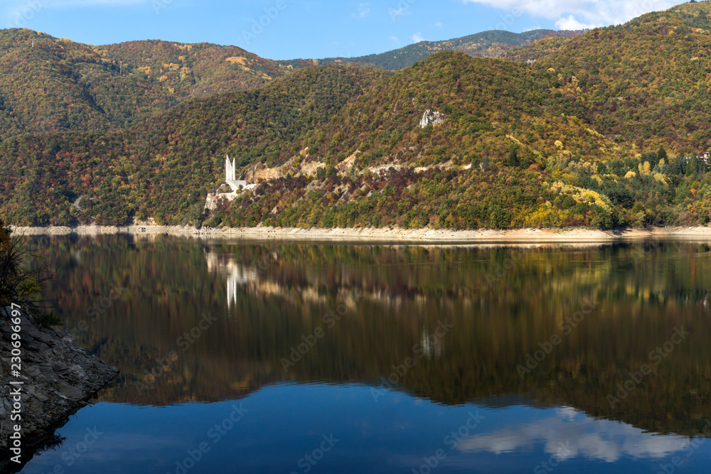 Fototapeta premium Autumn ladscape of The Vacha (Antonivanovtsi) Reservoir, Rhodope Mountains, Plovdiv Region, Bulgaria