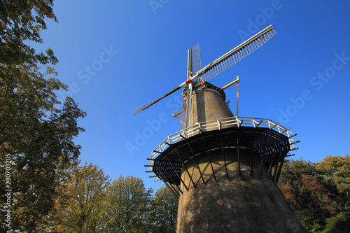 Windmill de Seismolen in Middelburg photo