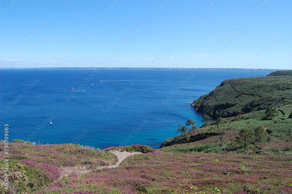 Obraz premium presqu'île de Crozon en Bretagne, France en juillet
