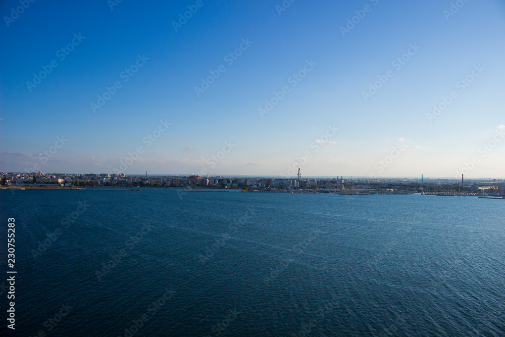 Obraz premium sea and blue sky