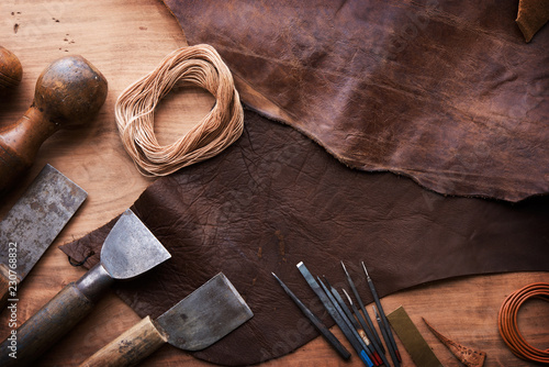 Schilderij op canvas Leather craftmans work desk
