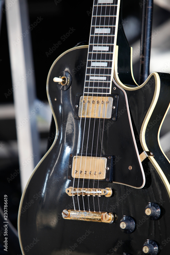 Fototapeta premium Nice light on guitar