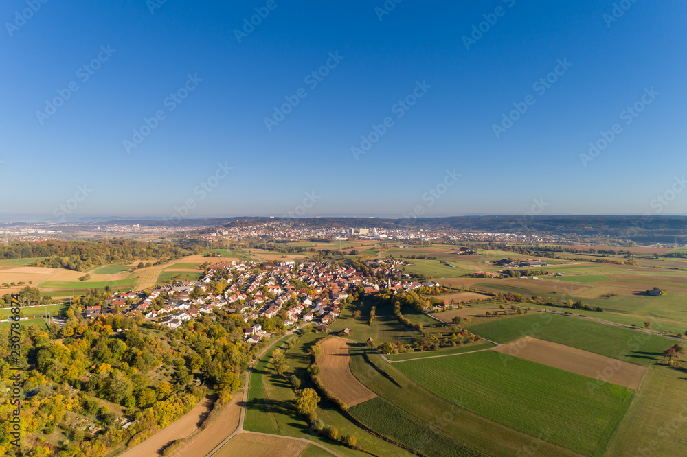 Luftbild eines Städtchens in Baden Württemberg
