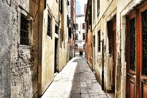 Venice Laneway Travel © Michelle