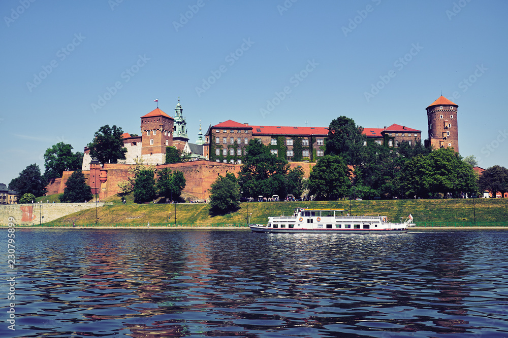 Fototapeta premium Wawel Hill and the architectural complex in Krakow, on the left bank of the Vistula.