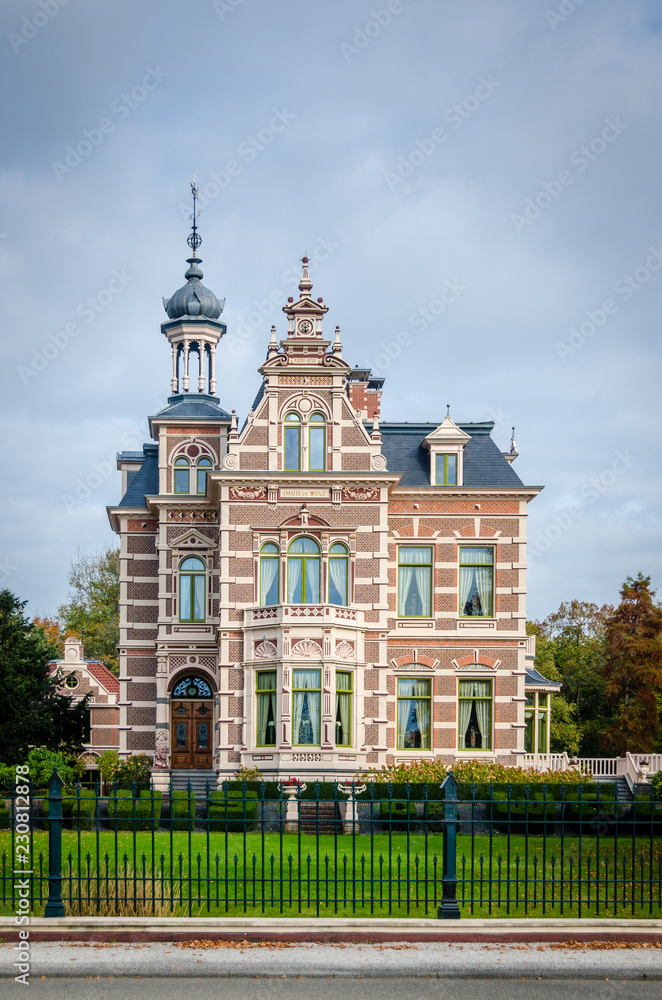 Classic historical luxery home. A dutch villa standing in Haren.