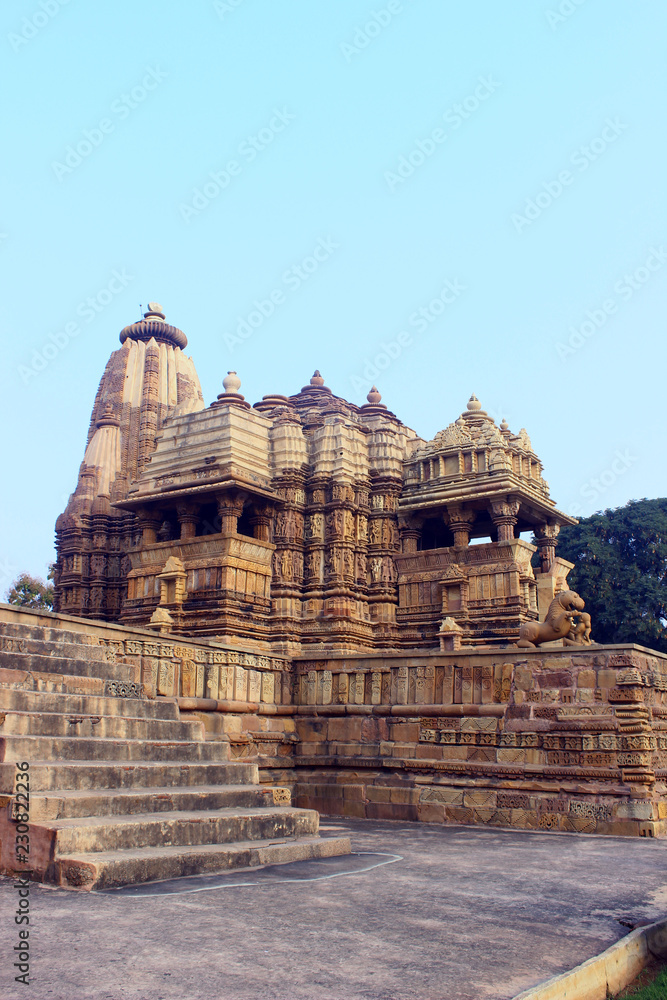 Fototapeta premium Jagadambi temple at Western Group of Temples in khajuraho, Madhya Pradesh, India.
