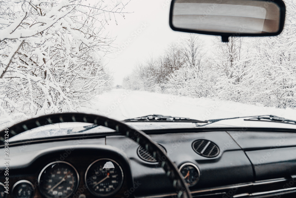 Obraz premium steering wheel of a retro vintage car