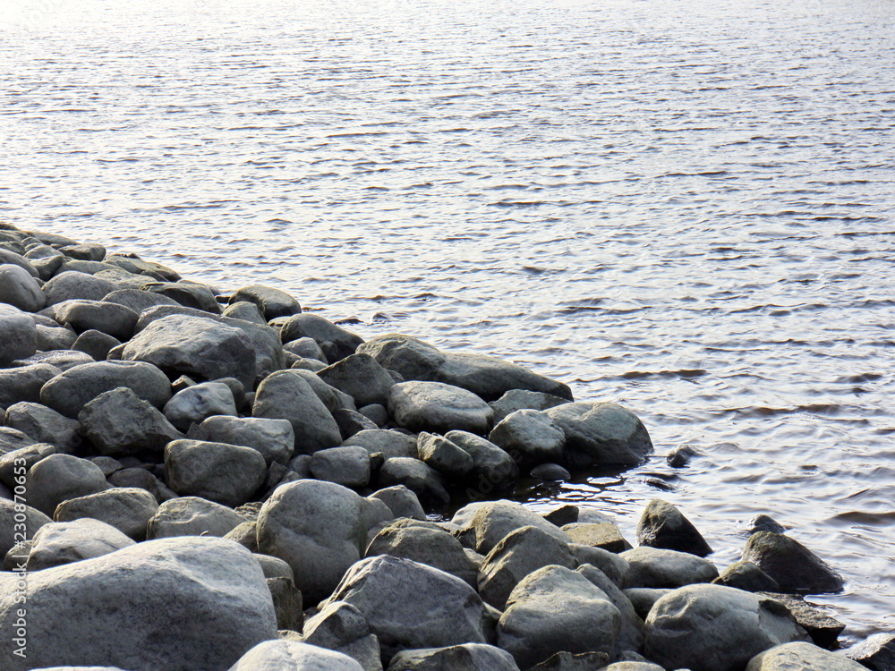 Obraz premium seashore with boulders