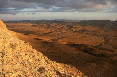 Sonnenuntergang am Ramon-Krater, Israel