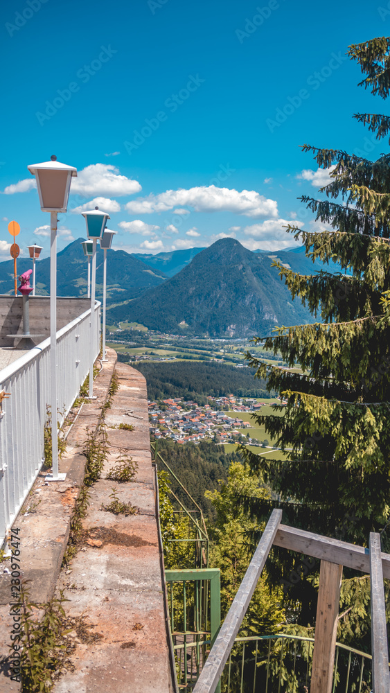 Smartphone HD wallpaper of beautiful alpine view at the Kanzlerkehre