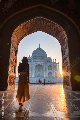 Sunrise in Taj Mahal India 