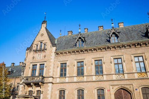 Dans les rues du Château Royal de Prague