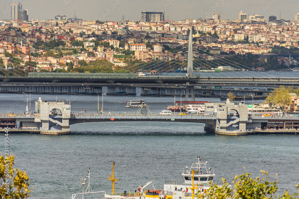 Obraz premium View over the Golden Horn with the Galata Bridge and the Atatürk Bridge in Istanbul.