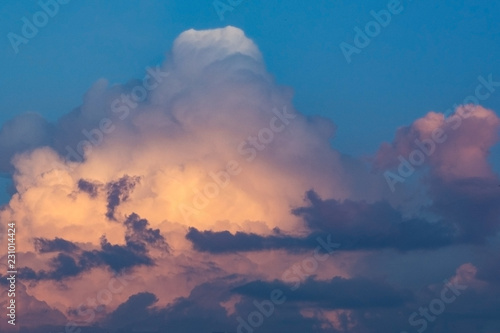 Fototapeta Naklejka Na Ścianę i Meble -  bright clouds at sunset