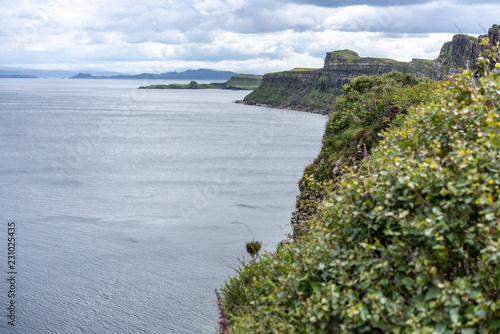 Aussichtspunkt bei Steilhang undWasserfall Isle of Skye Schottland