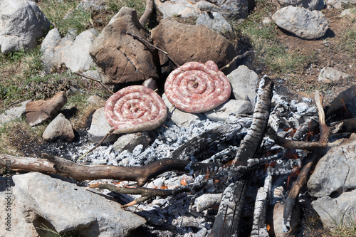 Salsiccia nella brace photo