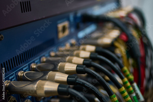 Many plugs wich wires and connectors