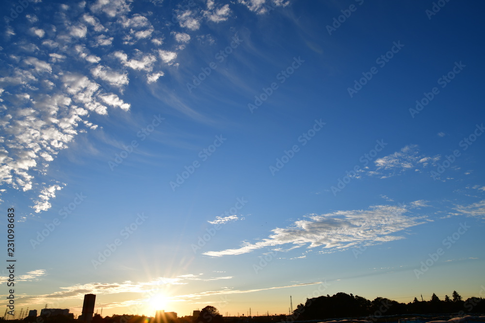 空の背景素材 早朝の朝焼け 美しい雲 Stock Photo Adobe Stock