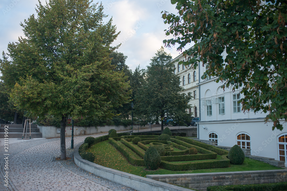 Тихая улица