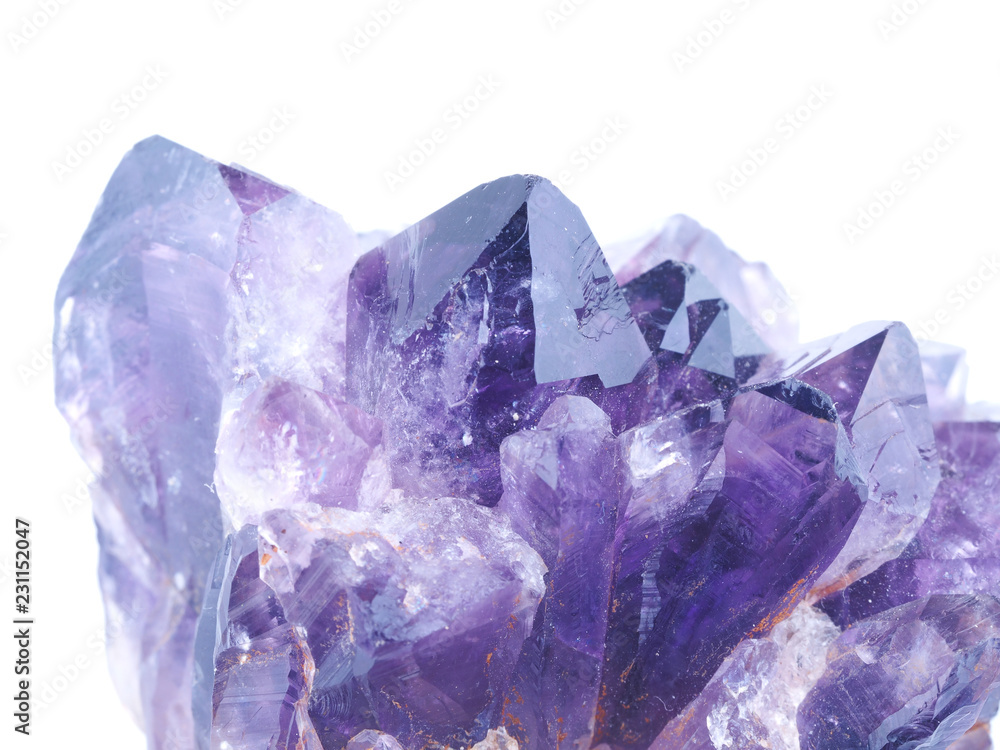 Fototapeta premium amethyst crystals on white background