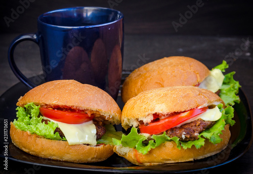 cooked cheeseburgers at home