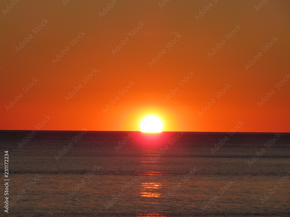 Sun, sunset on the sea. (The Vast Russia! Sergey, Bryansk.)