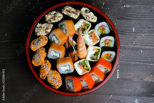 japan sushi in plate 