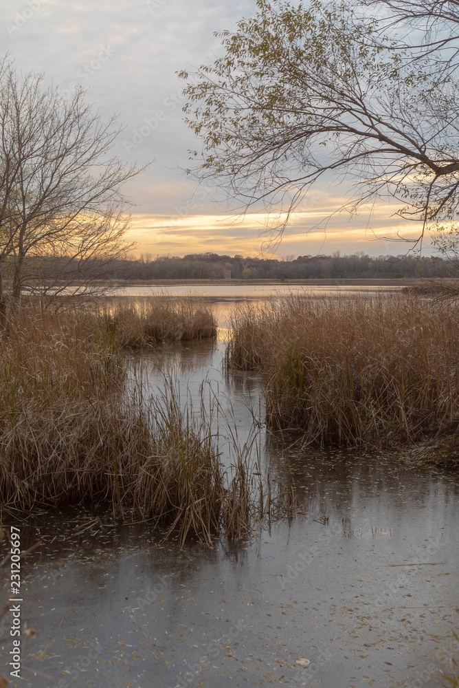 Fototapeta premium Sunset over Purgatory Creek in Autumn
