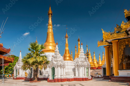 Shwedagon Paya is the most sacred golden buddhist pagoda in Yangon, Myanmar. © GISTEL