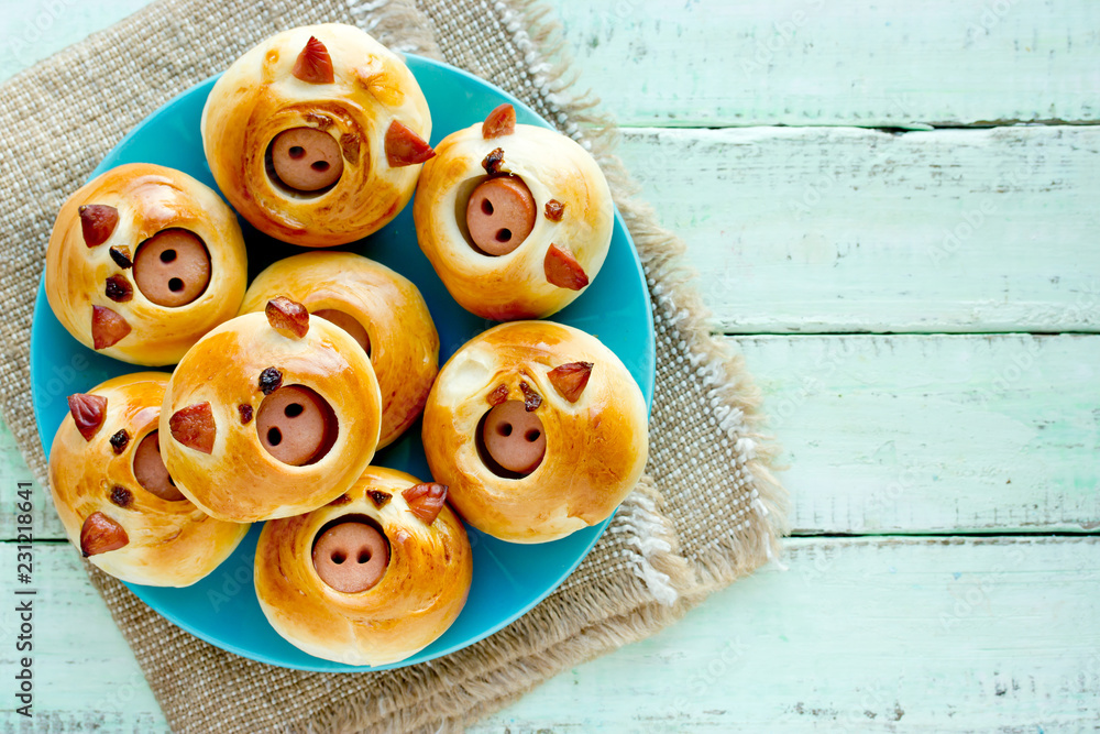 Pig shaped mini burger buns, adorable animal shaped dinner rolls for