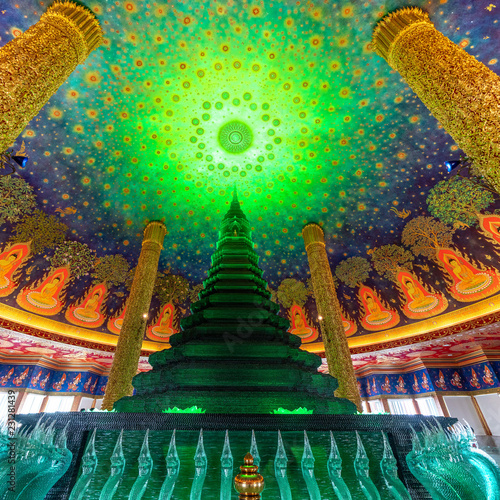Fotografie Vault Painting at Wat Paknam, Bangkok, Thailand
