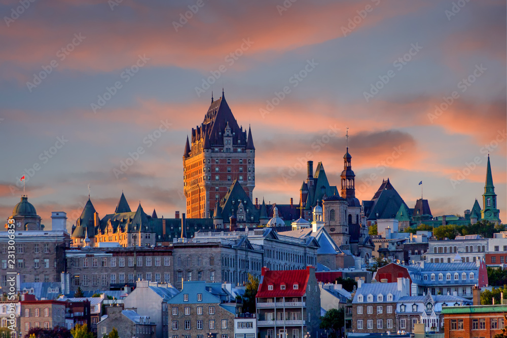 Fototapeta premium Quebec City in Evening Light
