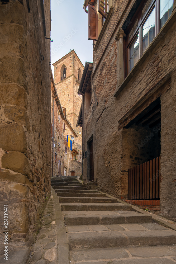 Anghiari alley to the tower