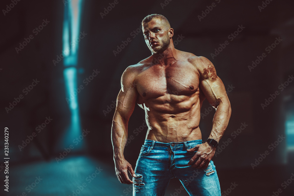 Obraz premium Man bodybuilder