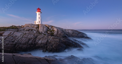 Billede på lærred Peggy Cove Lighthouse after sunrise