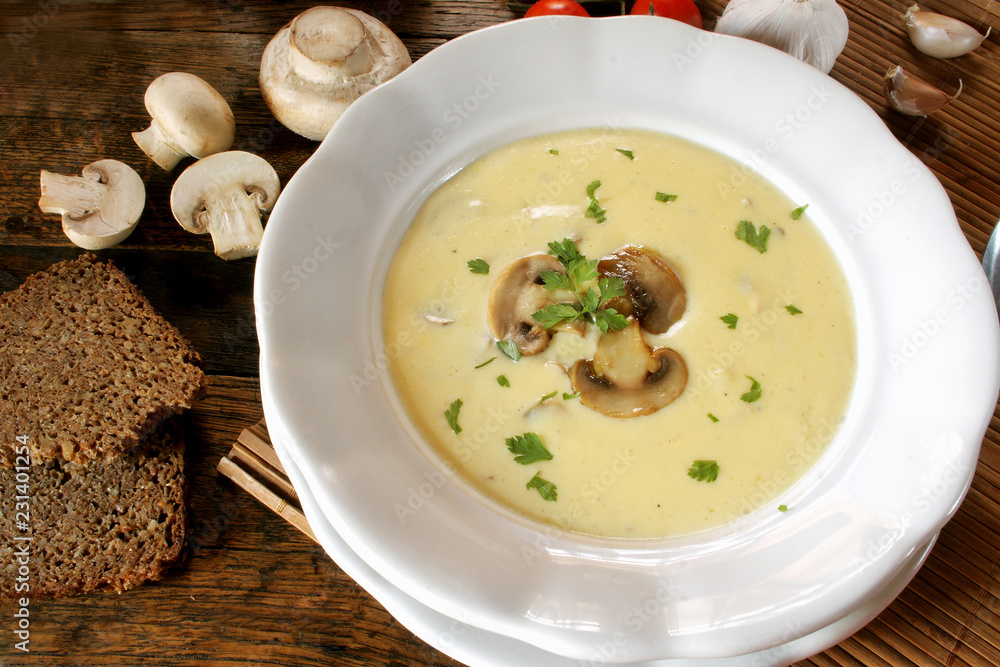 Creamy Mushroom Soup
Creamy Mushroom Soup