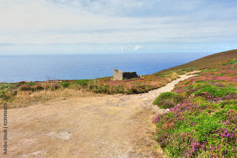 Stamps and wheel engine house ruins Wheal Coates mine on cliffs near St. Agnes, Cornwall, UK Stamps and wheel engine house ruins Wheal Coates mine on cliffs near St. Agnes, Cornwall, UK