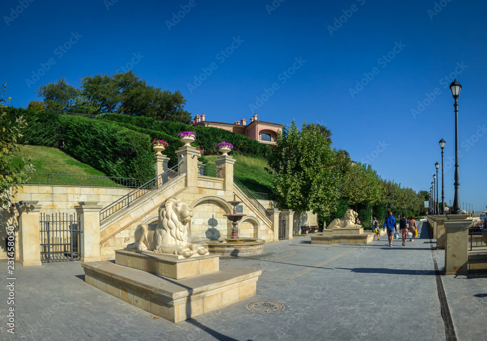 Obraz premium Golden Beach Promenade in Odessa