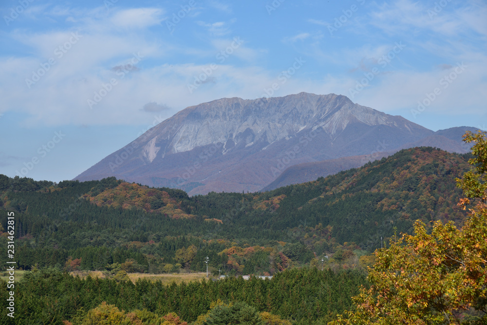 日本の秋の大山