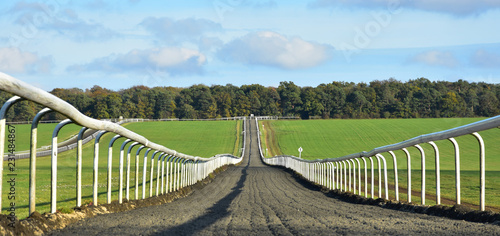 Tableau sur toile Looking up the training gallops on Newmarket Heath, Suffolk, UK